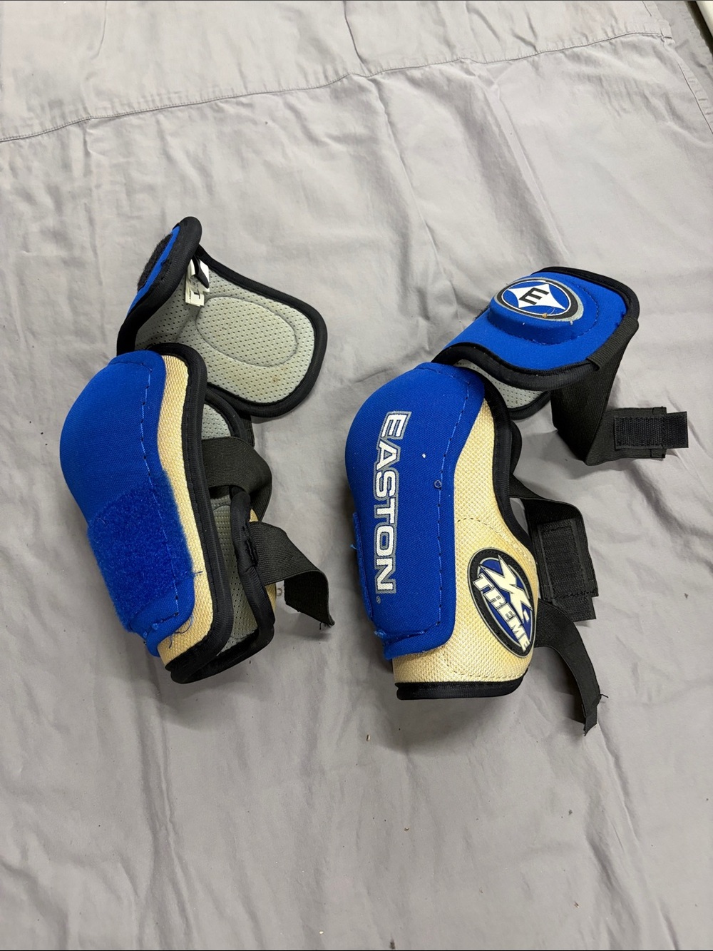 Easton  Elbow pads